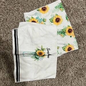 Sunflower Print Towels